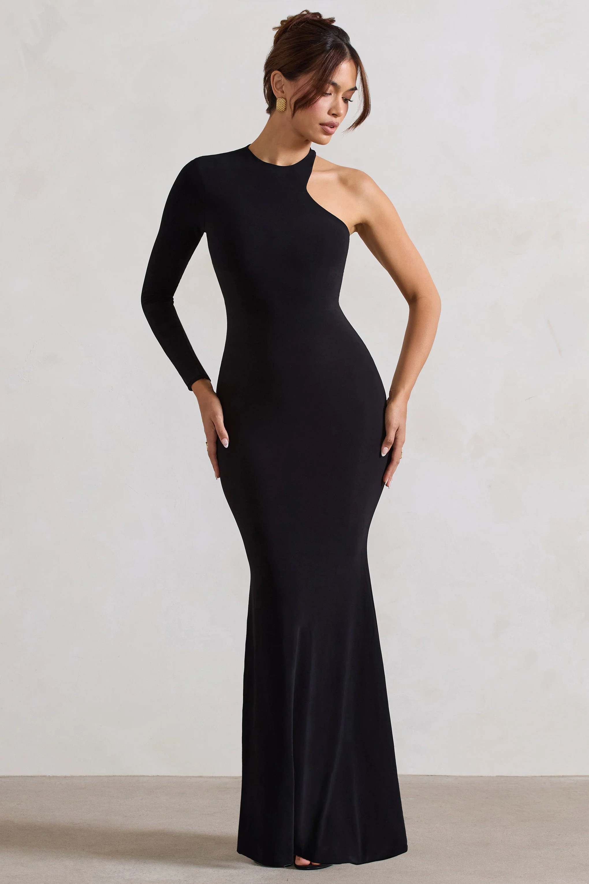 Tyra | Zwarte Asymmetrische Hals Maxi Jurk Met Uitsnijding En Open Rug Detail - Image 11
