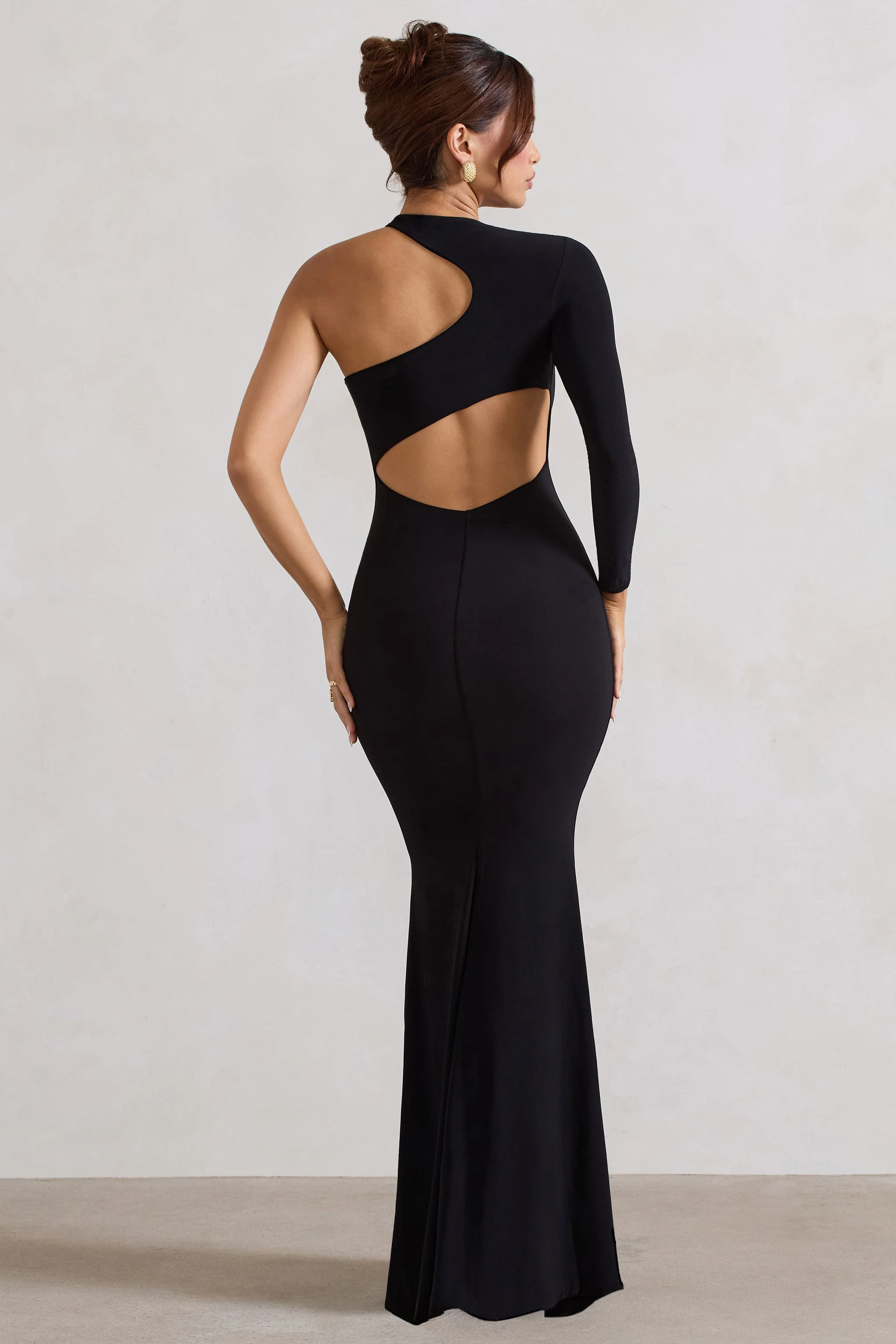 Tyra | Zwarte Asymmetrische Hals Maxi Jurk Met Uitsnijding En Open Rug Detail - Image 7