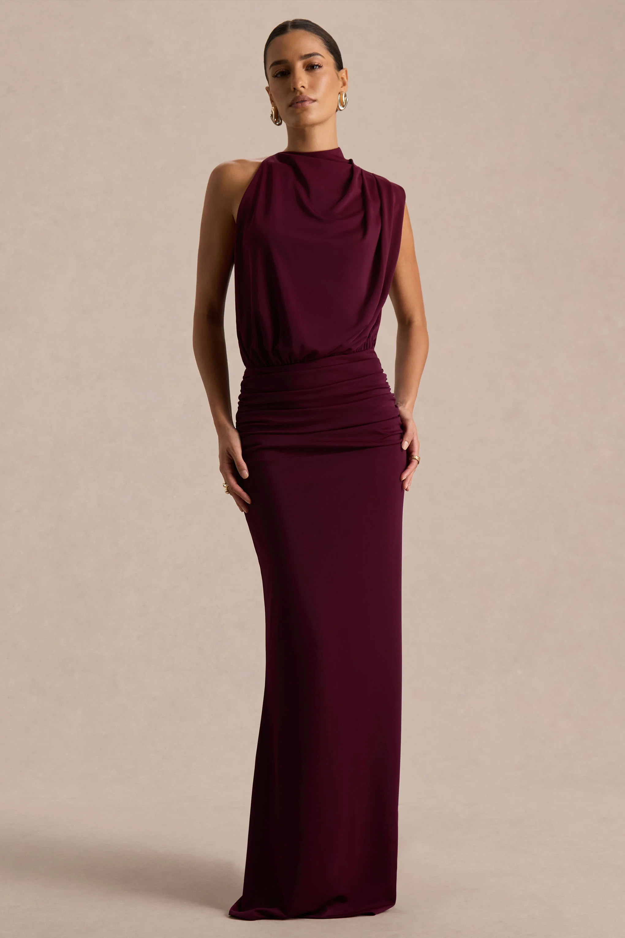 Umaira | Bordeaux Maxi Jurk Met Hoge Hals