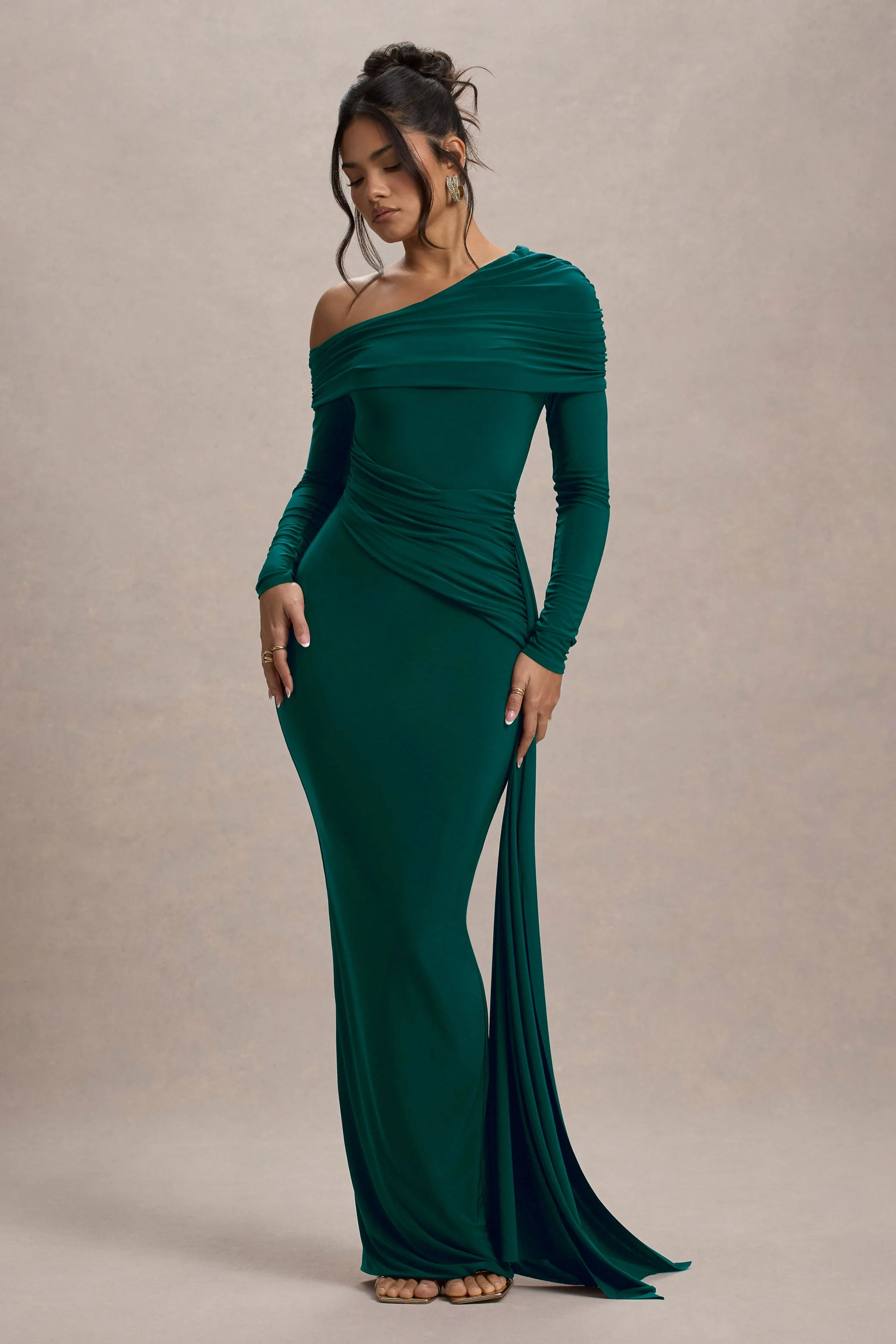 Valina | Groen Gerimpeld Asymmetrische Maxi Jurk Met Drapering - Image 5