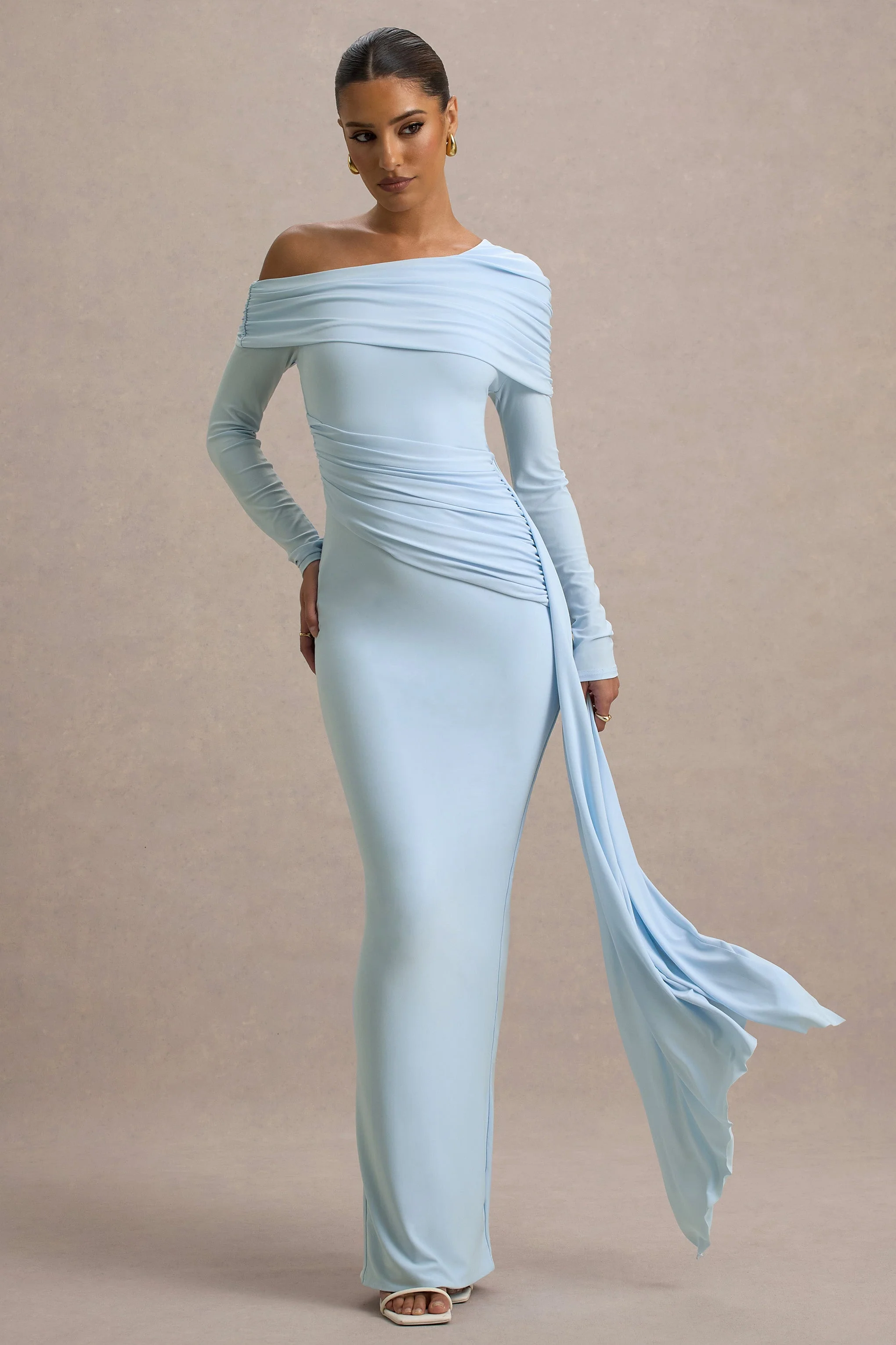 Valina | Poederblauwe Gerimpeld Asymmetrische Maxi-Jurk Met Drapering - Image 4
