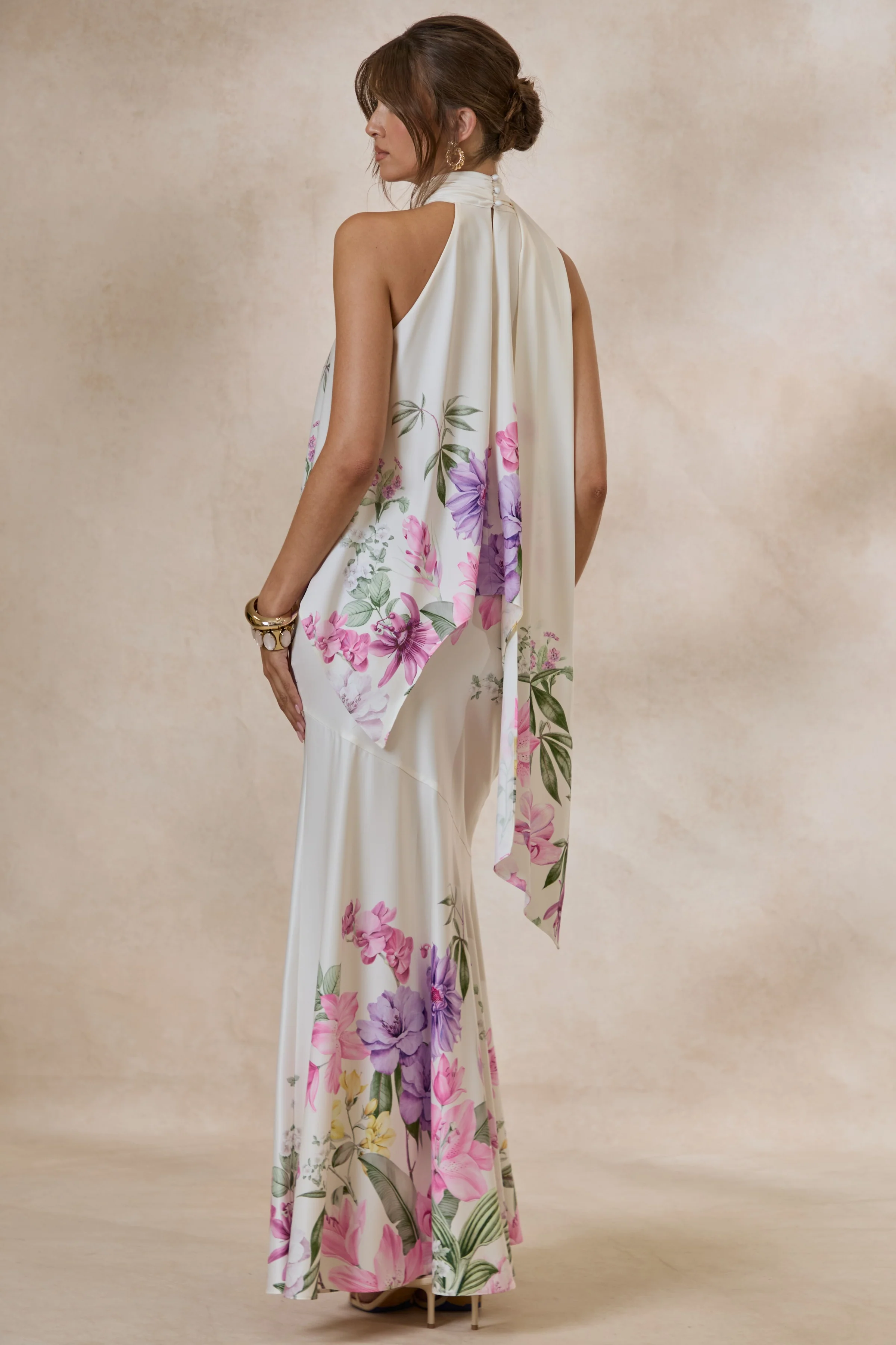 Vayla | Crème Bloemenprint Satijnen Maxi Rok Met Asymmetrische Verlaagde Taille - Image 3