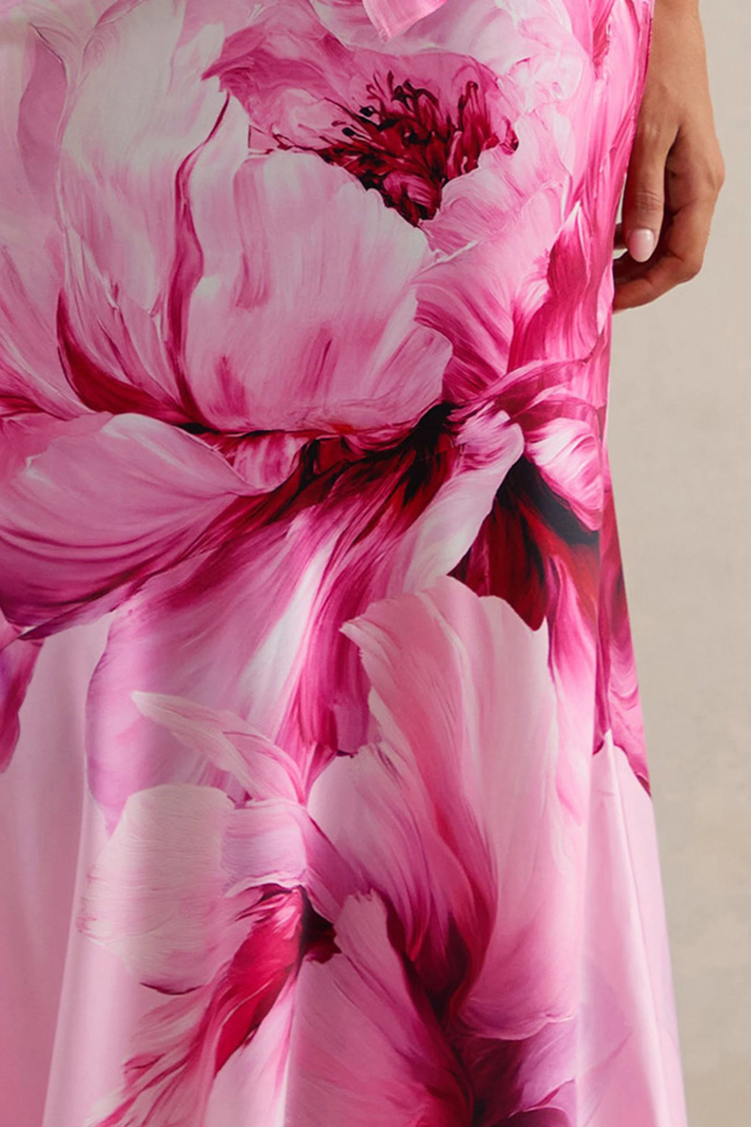 Vayla | Roze Bloemenprint Satijnen Asymmetrische Maxi Rok Met Verlaagde Taille - Image 6