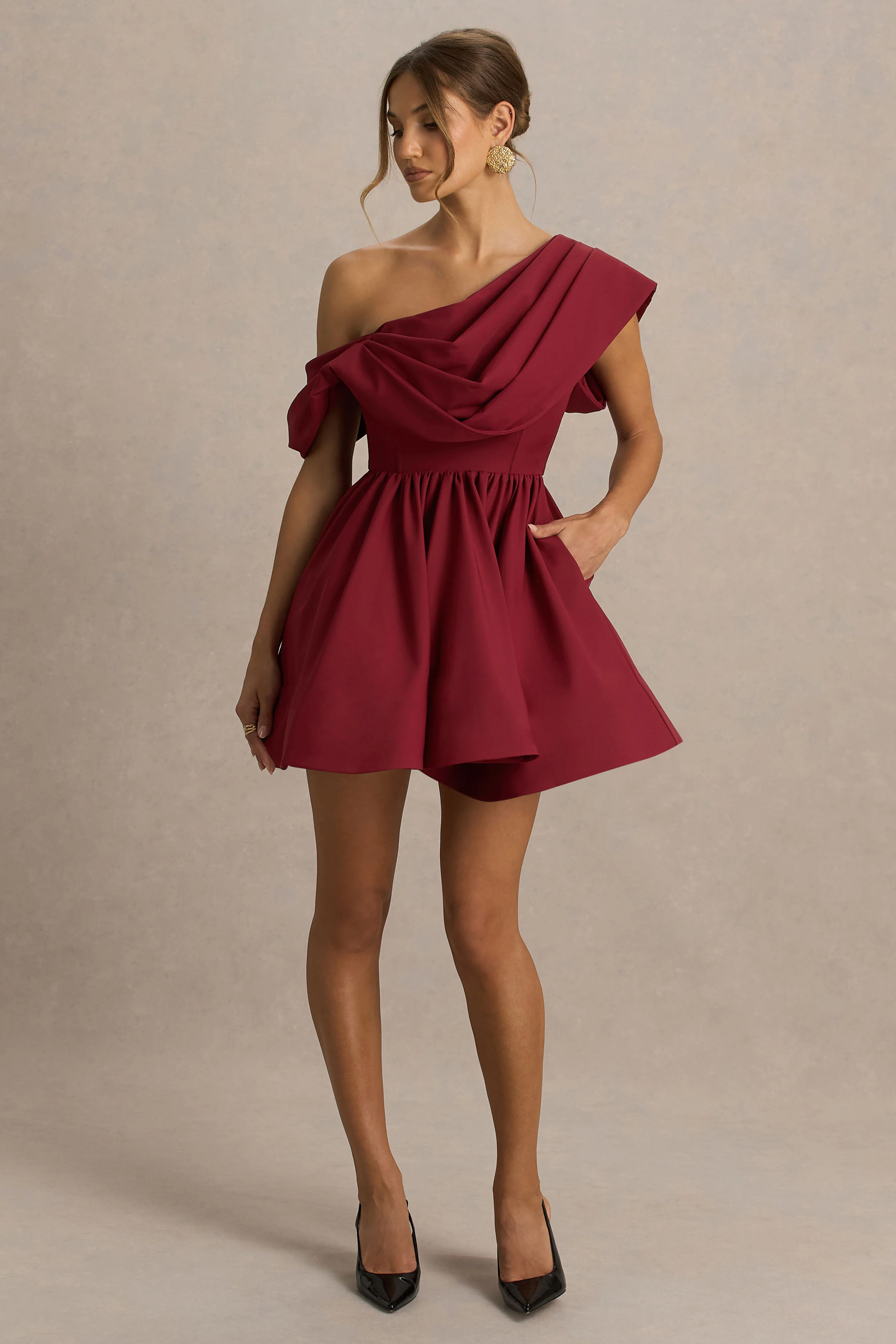 Verona | Bordeaux Draperende Asymmetrische Hals Skater Mini Jurk - Image 5