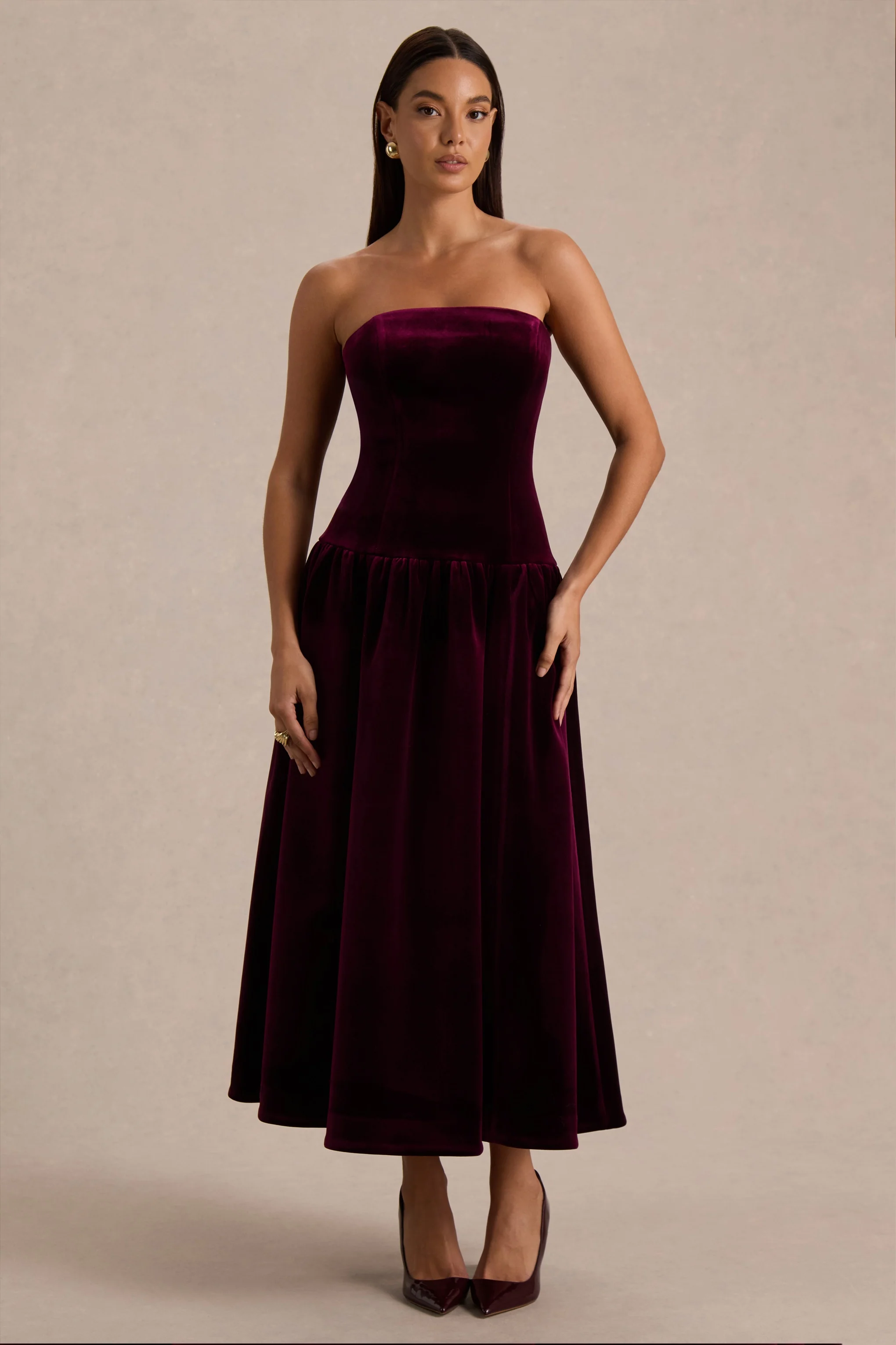 Violetta | Bordeaux Vierkante Hals Midi Jurk Met Verlaagde Taille En Geplooide Rok