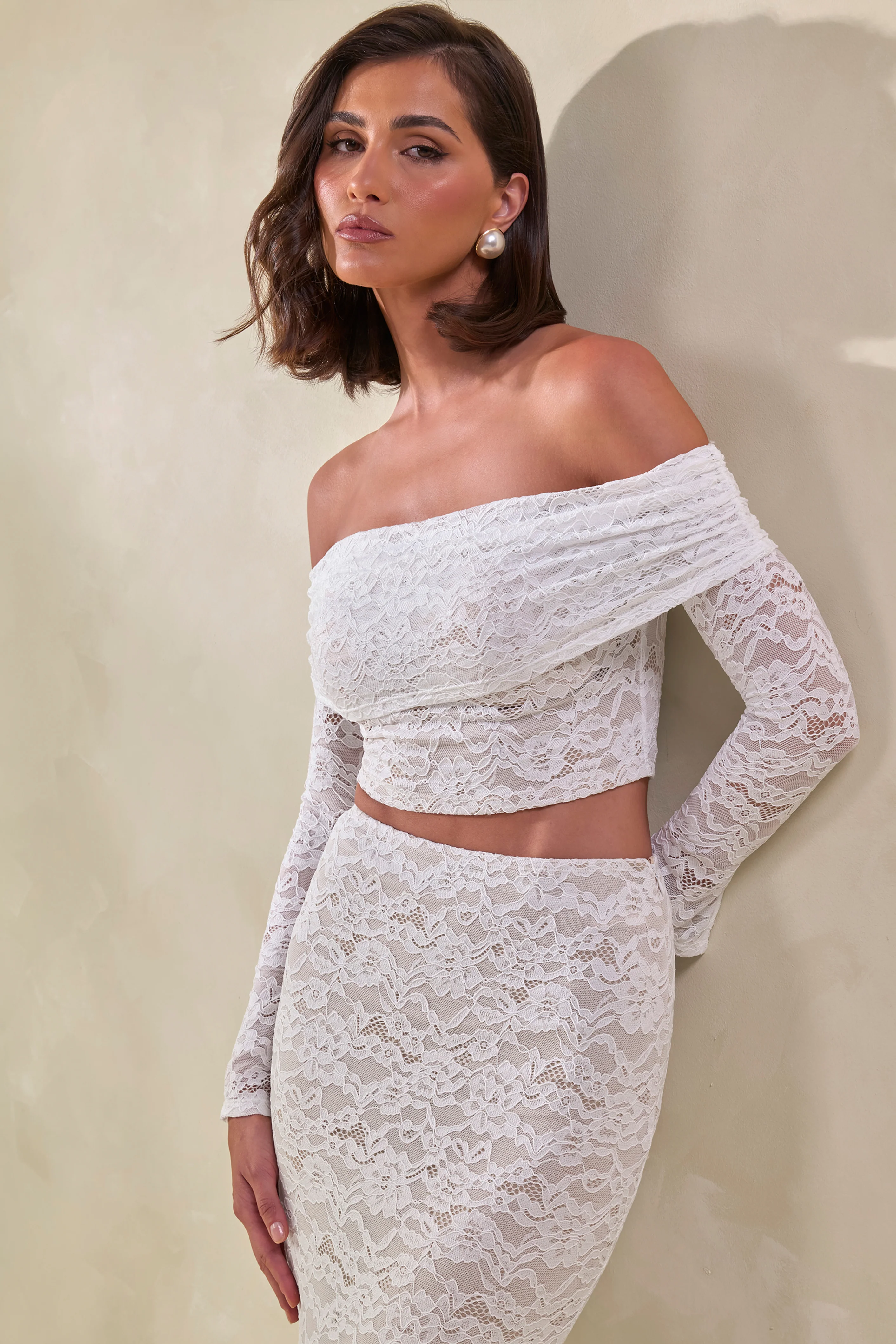 Virena | Witte Kanten Crop Top Met Bardot Hals - Image 5