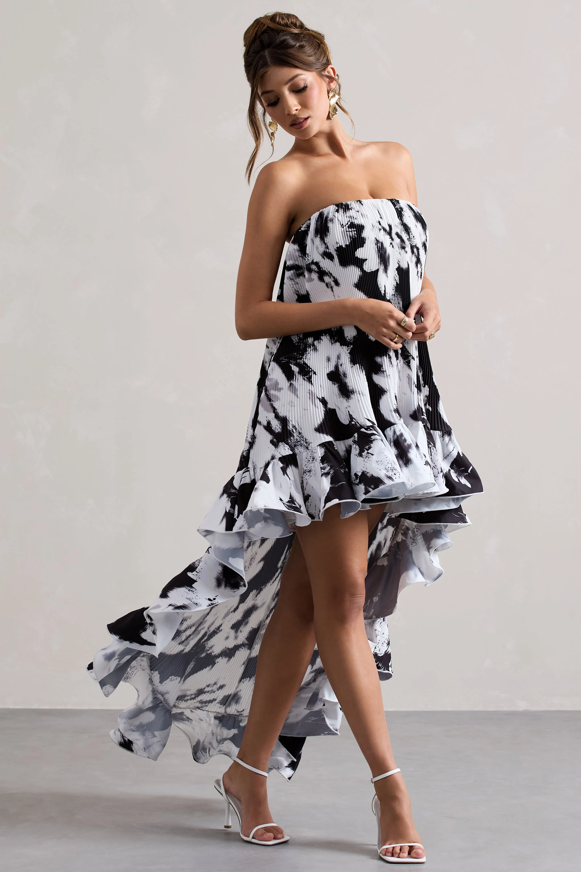 Whistler | Monochroom Bloemen Chiffon Bandeau Ruched Maxi Jurk Met Hoog-Lage Zoom - Image 5