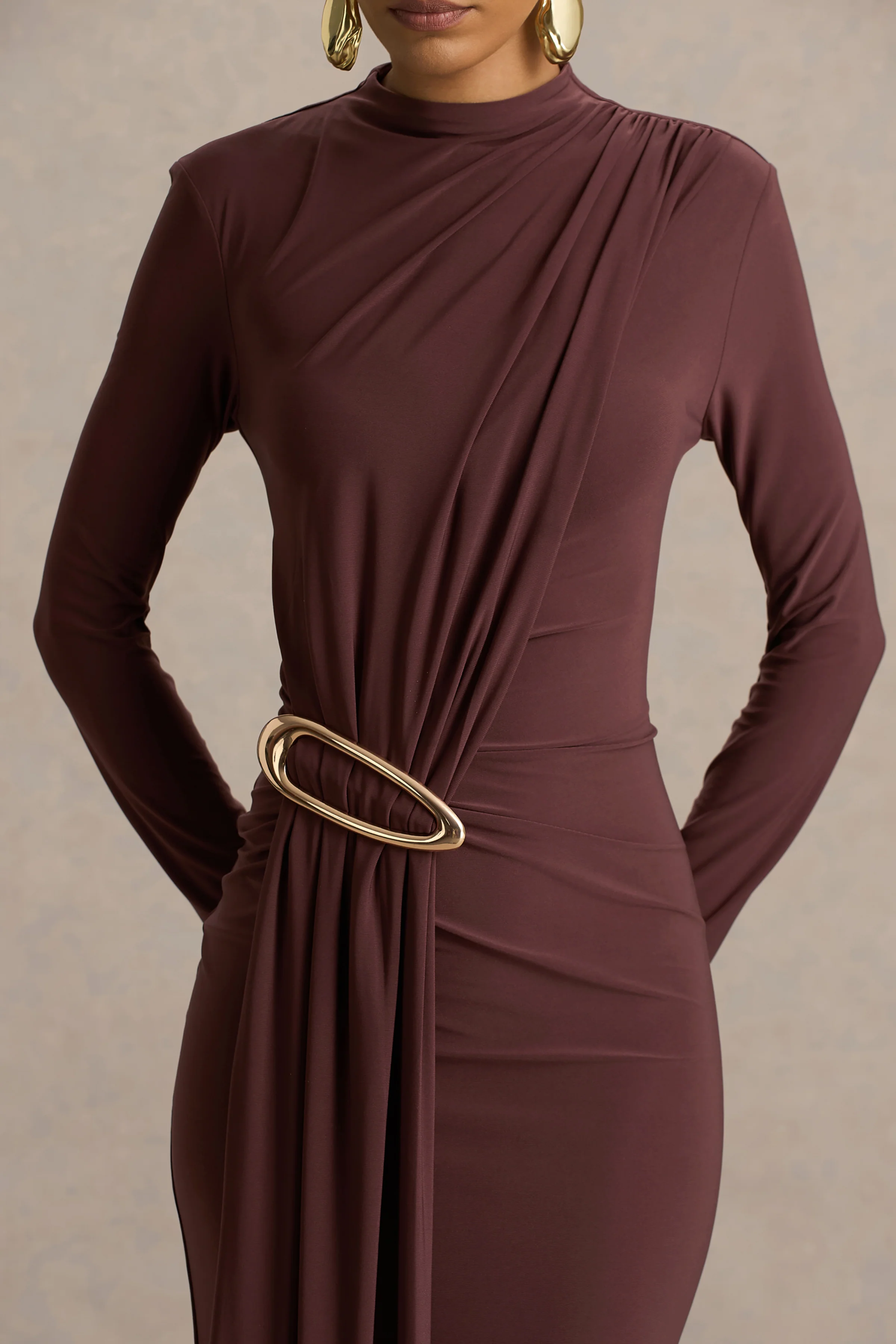Zadie | Bruine Hoge Hals Midi Jurk Met Gerimpelde Detail - Image 3