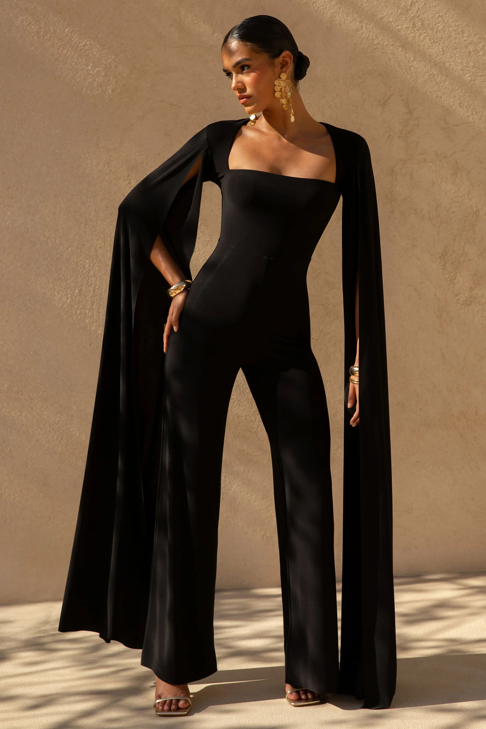 Zara | Zwarte Vierkante Hals Jump‑Suit Met Cape Mouwen - Image 6