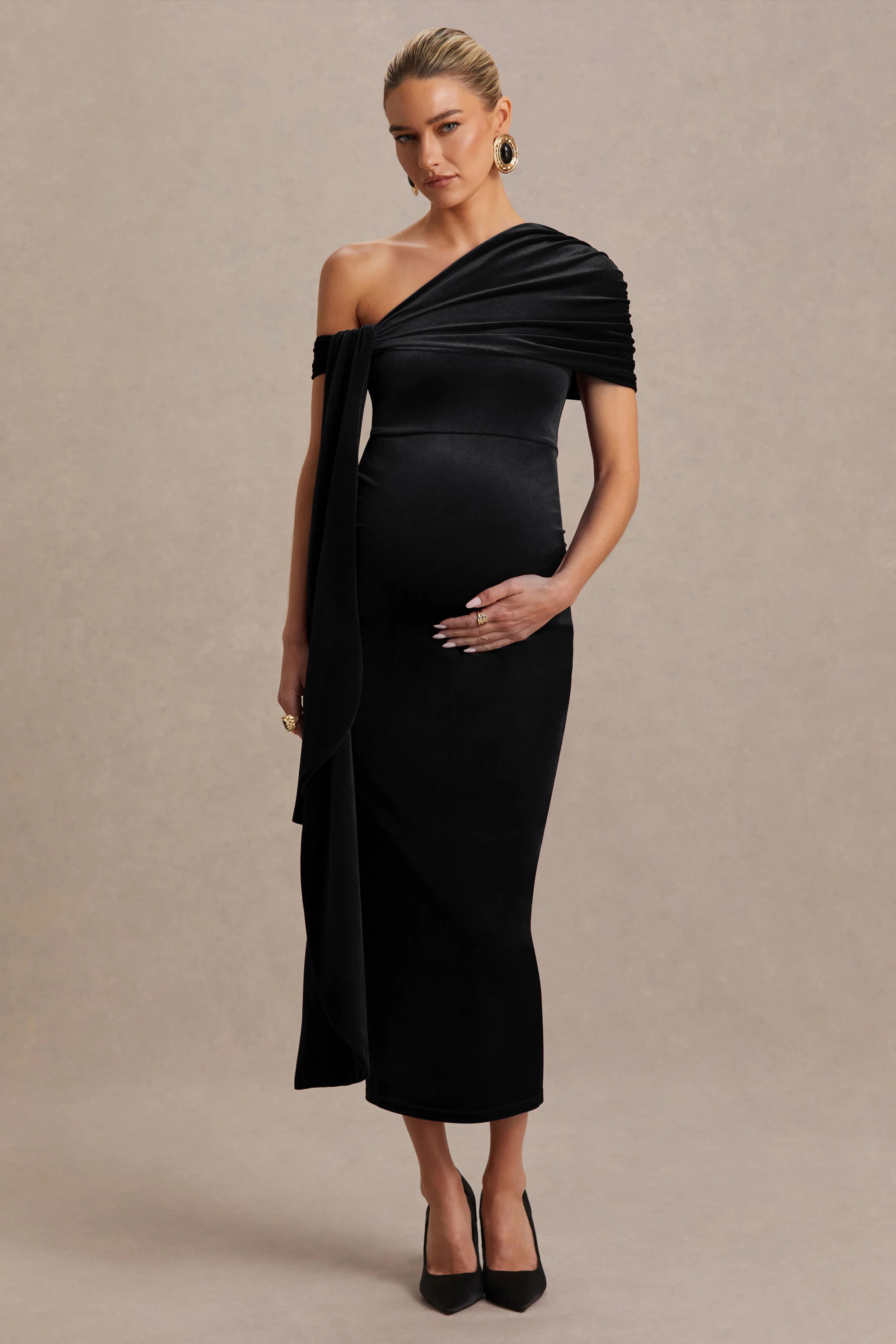 Zena | Zwarte Fluwelen Asymmetrische Hals Zwangerschaps Midi Jurk Met Knopen En Ceintuur - Image 5