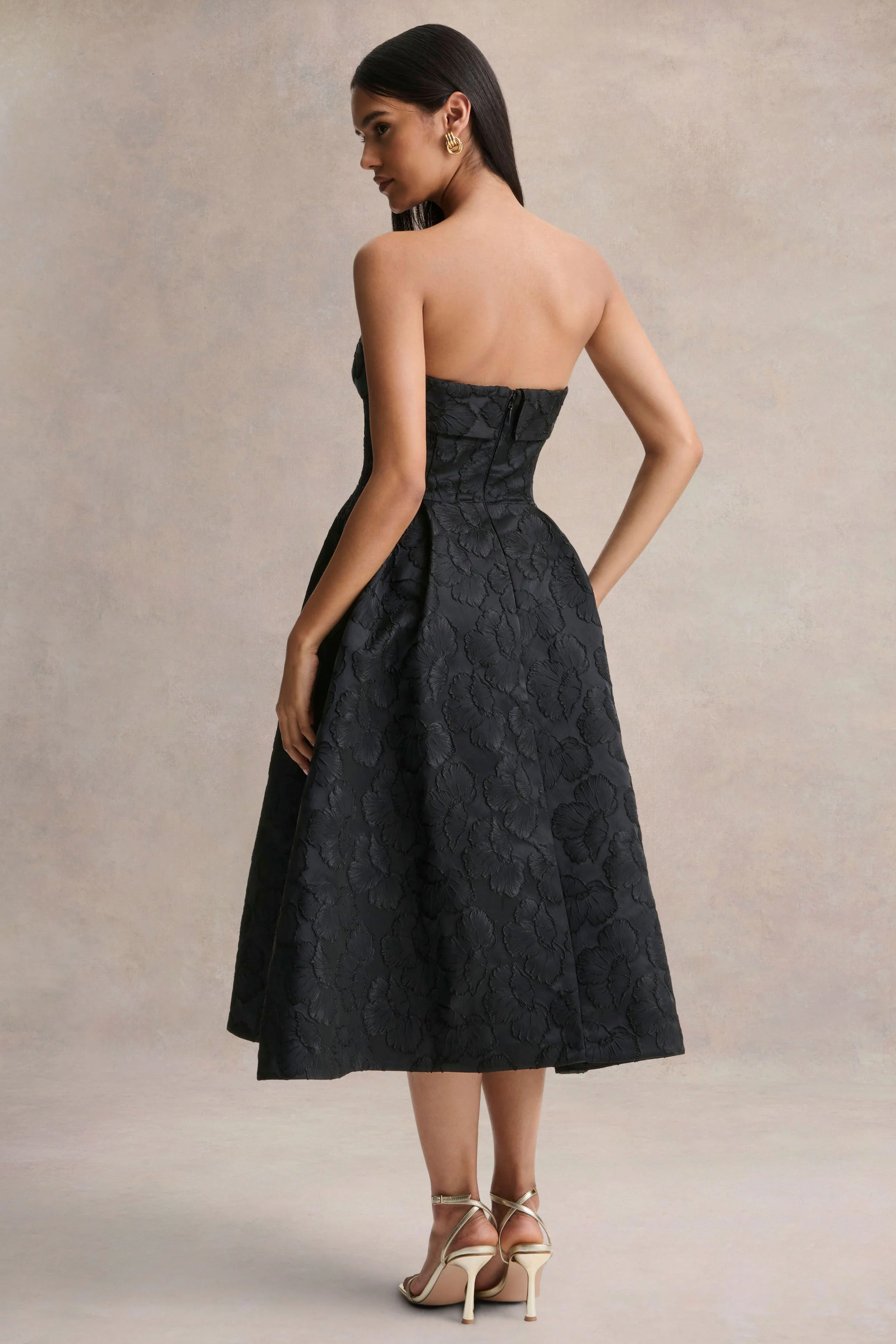 Zuma | Zwarte Metallic Jacquard Strapless Midi Jurk - Image 2